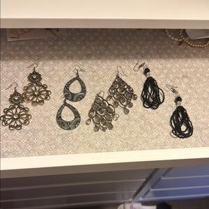 Elegant Mixed Metal and Black Earrings Set